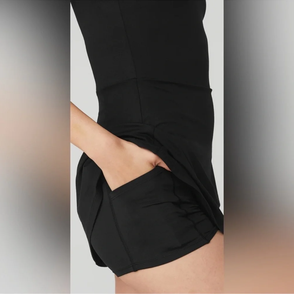 NWOT ALO Yoga Women’s Black Courtside Athletic Dress So Cute!